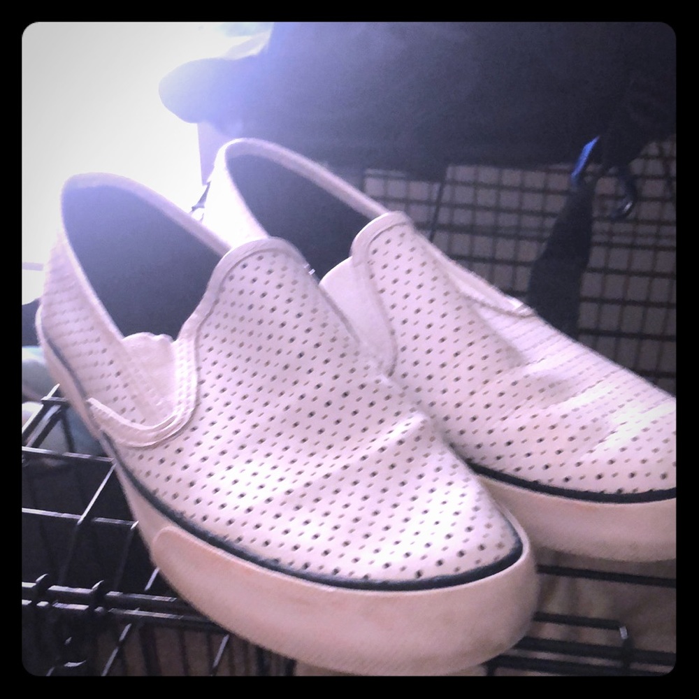 Sperry slip on